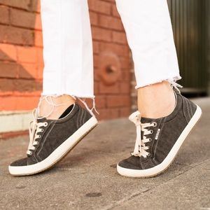 Taos Footwear washed black canvas Star sneakers 9